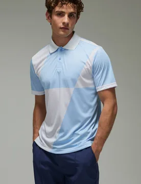 Herren Aktives Normal Geschnittenes Großkariertes Golf-Poloshirt Light Blue Größe Large - boohooMAN - FashionsVida