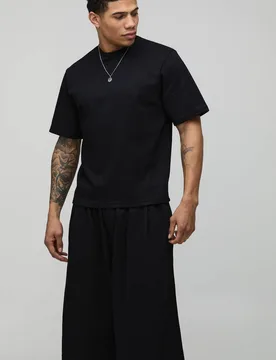 Men's Boxy Pleated T-Shirt & Bermuda Short Set Black Size 3X-Large Black 3XL - boohooMAN - FashionsVida