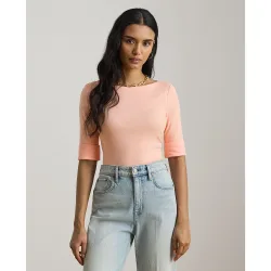 Camiseta de mujer de algodón con cuello barco