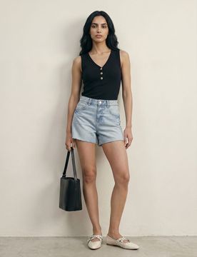 Top a coste senza maniche con scollo a V e bottoni - nero