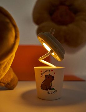Lampada LED con motivo di tazza e capibara - marrone dorato