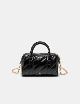 Gesteppte Bowlingtasche Schwarz OS - Stradivarius - FashionsVida