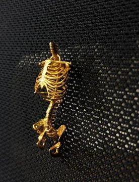 New Design Handmade Golden Skull Skeleton Brooch Personalized Lapel Pin Fashion Accessory for Men Women - Aliexpress - FashionsVida