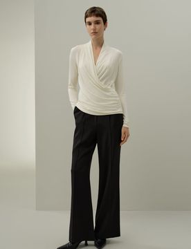 Top Avvolgente Jersey Seta Bianco M: Elegante, Leggero e Traspirante per Ogni Occasione