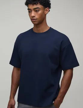 Herren Übergroßes Premium-Interlock-T-Shirt Navy Größe Large - boohooMAN - FashionsVida