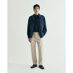 Pantalón chino de hombre liso con pinzas