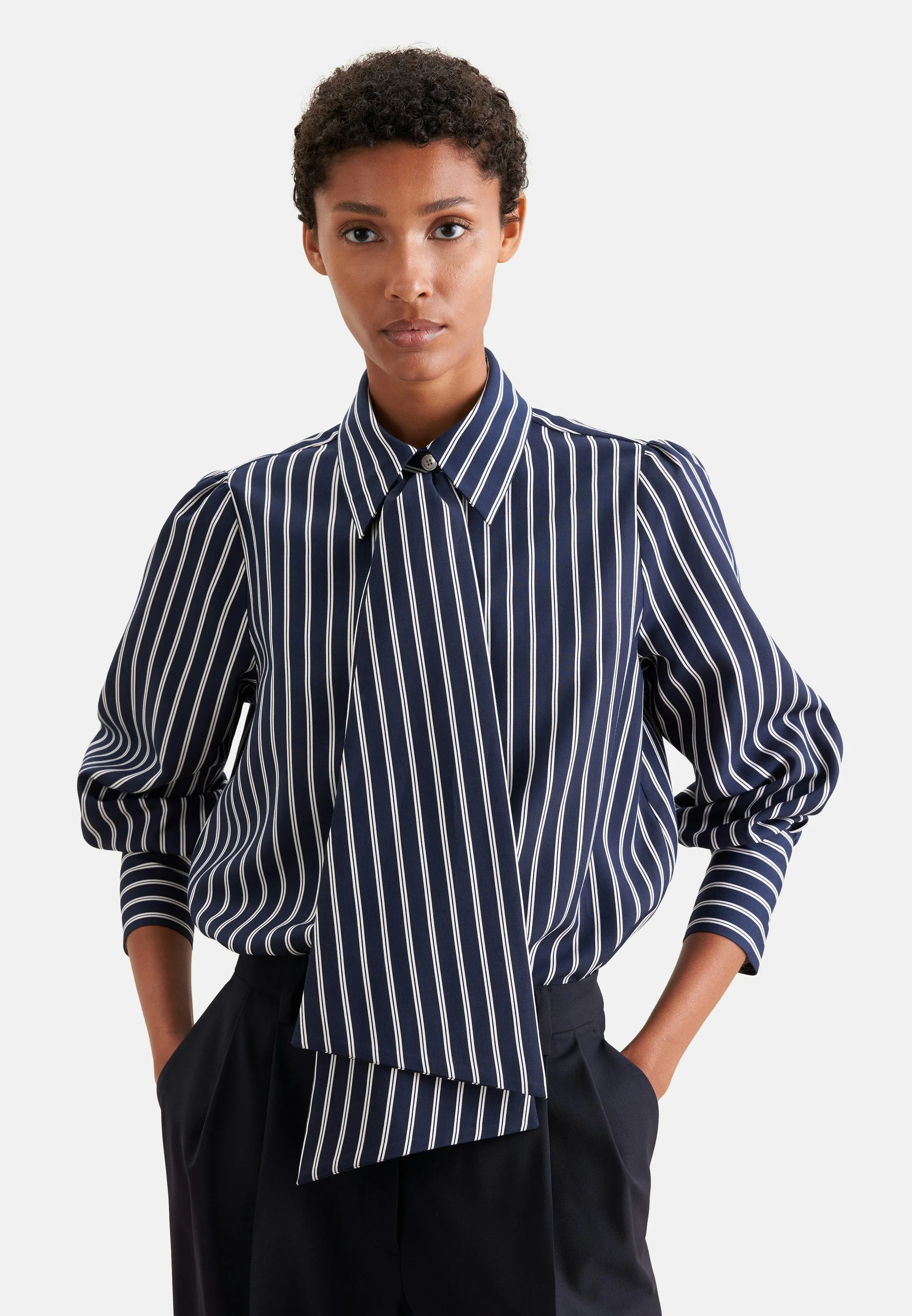 Bluse mit abnehmbarer Schluppe Blau 40 - Seidensticker - FashionsVida