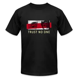 Men Figure & Slogan Graphic Trust No One Music Tee