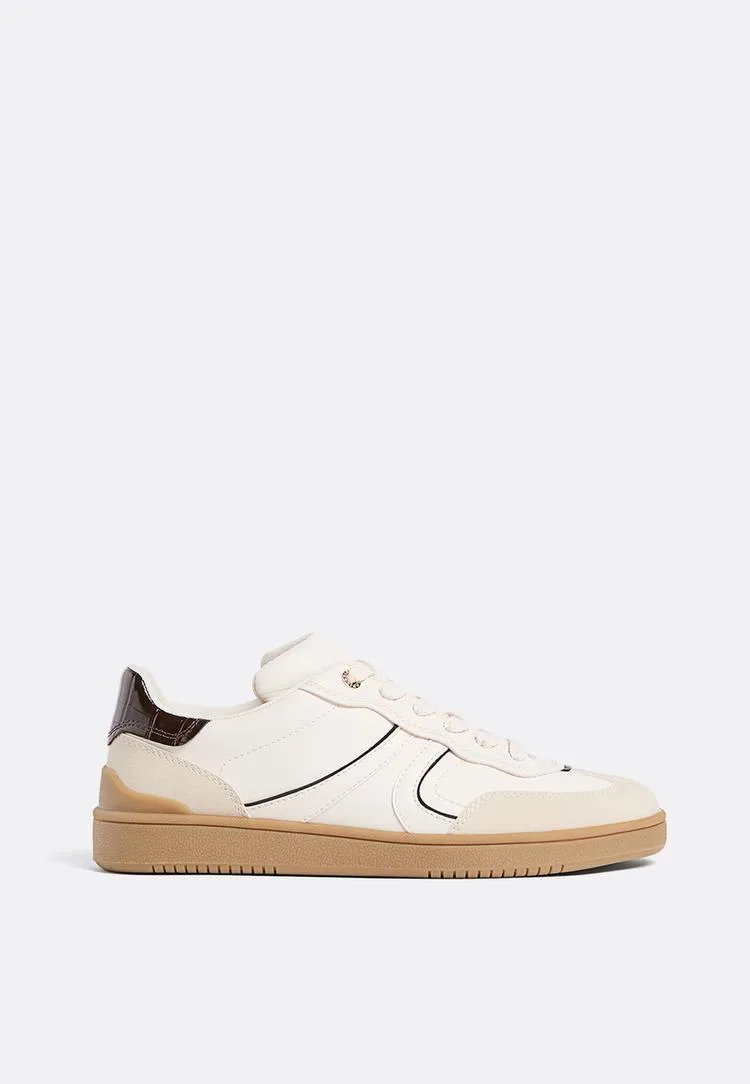 Retro-Freizeitschuhe WEISS 35 - Stradivarius - FashionsVida