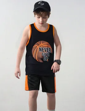 Conjunto de top y shorts deportivos de ajuste holgado con estampado de bloques de color para niño preadolescente - Shein - FashionsVida