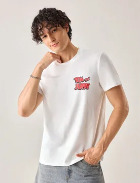 Camiseta de manga corta con cuello redondo y estampado gráfico minimalista de Tom y Jerry, de baloncesto y sueño, para verano - Shein - FashionsVida