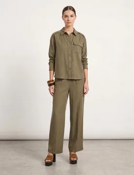 Pantalón fluido de mujer con cintura elástica - Vero Moda - FashionsVida