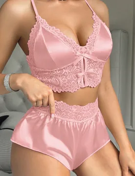 Piezas Conjunto de ropa de dormir para mujer, Camiseta y shorts de encaje sexy, Conjunto de pijama de verano - Shein - FashionsVida