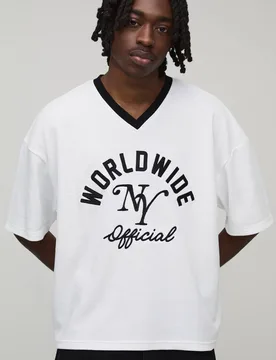 Men's Oversized Boxy V-Neck Worldwide Embroidered Ringer Waffle T-Shirt White Size Medium White M - boohooMAN - FashionsVida