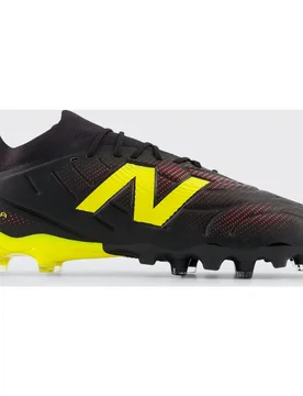 Botas de Fúbol de Hombre Tekela v5 Team Low FG - New Balance - FashionsVida