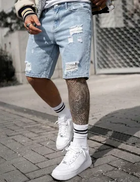 Pantalones cortos de mezclilla rectos desgastados para hombre de verano, pantalones cortos casuales versátiles de estilo callejero hasta la rodilla, - Shein - FashionsVida