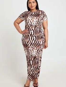 Womens Plus Abstract Short Sleeve Maxi Dress - Brown Elastane - Size 22 Uk - Boohoo - FashionsVida
