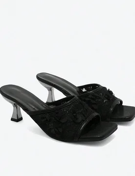 Tacones altos de punta abierta elegantes y de moda para mujeres, sandalias de tacón de aguja con estampado de encaje negro, blanco y floral, nuevas l - Shein - FashionsVida