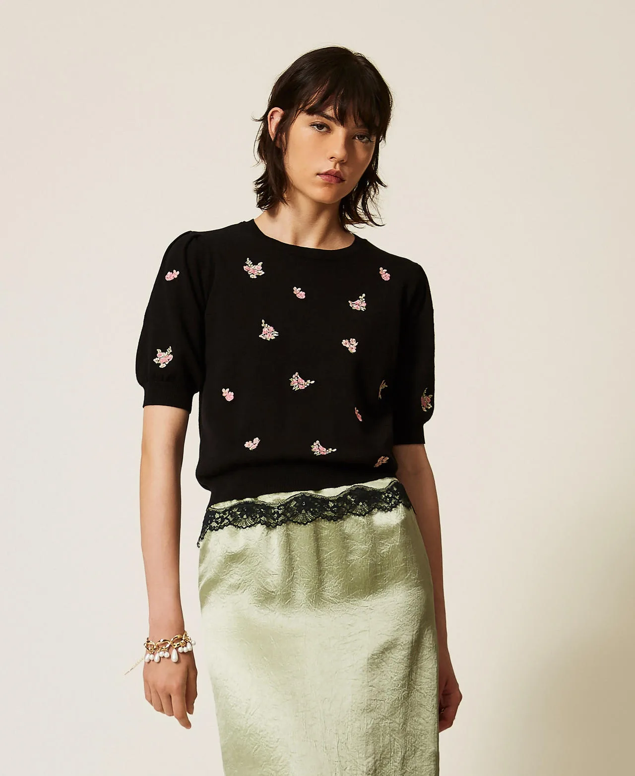Pull en laine mélangée avec broderie florale - TWINSET - FashionsVida