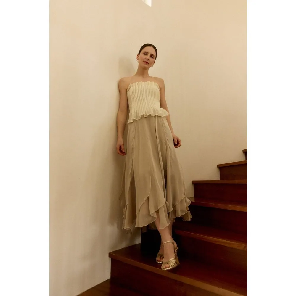 Falda midi de mujer atemporal y elegante - Bimani - FashionsVida