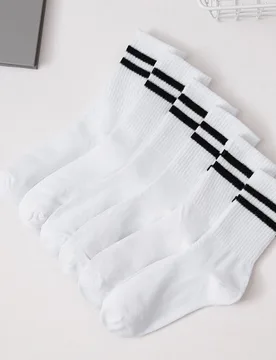 Pares de calentadores de pierna a media pantorrilla con patrón a rayas blancos para hombres - Shein - FashionsVida