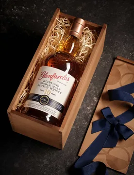 Collection Highland Single Malt Whisky Gift - M&S Hampers - FashionsVida