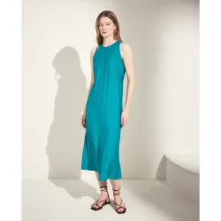 Vestido midi sin mangas con cuello caja