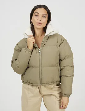 Women's Crinkle Oversized Short Puffer Jacket in Pale Green Size: 10 - Pale Green - Size: 10 - Brave soul - FashionsVida