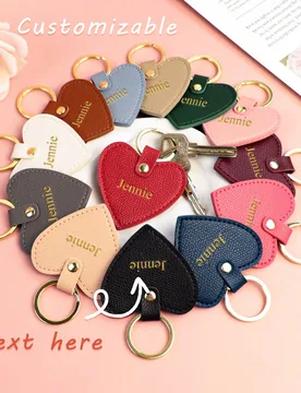 Pieza Llavero con diseño de letra personalizada con estampado dorado en forma de corazón de cuero de PU de estilo vintage elegante y lindo, multicol - Shein - FashionsVida