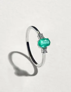 Anillo de oro con diamante y esmeralda - El Corte Inglés - FashionsVida