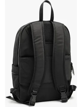 Mochila de mujer con varios bolsillos y cierre de cremallera en liso - Parfois - FashionsVida