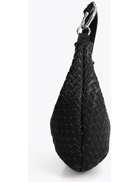 Bandolera de mujer media luna con textura trenzada - Lola Casademunt - FashionsVida