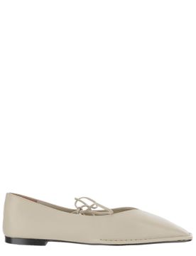 V-Cut Flat Shoes with Self-Tie Bows