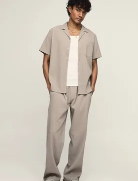 Men's Textured Pleated Regular Fit Shirt & Trouser Set Taupe Size 4X-Large Taupe 4XL - boohooMAN - FashionsVida
