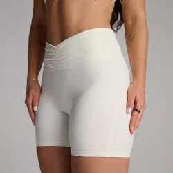 Short con detalle fruncido Tempo para mujer de MP - Coconut - XS