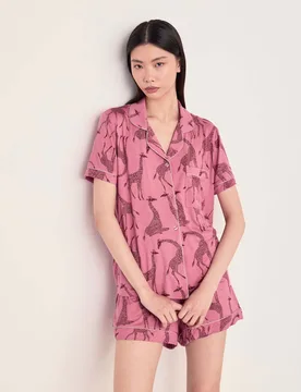 Modal Rich Giraffe Print Revere Shortie Set Light Pink female - Chelsea Peers - FashionsVida