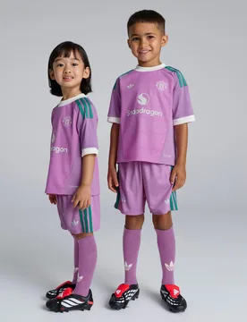 Manchester United Kids 26/27 Away Goalkeeper Mini Kit Pink 4-5Y - Adidas - FashionsVida
