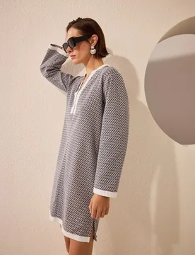 Camisola de mujer con contraste en cuello y bolsillos - Énfasis - FashionsVida