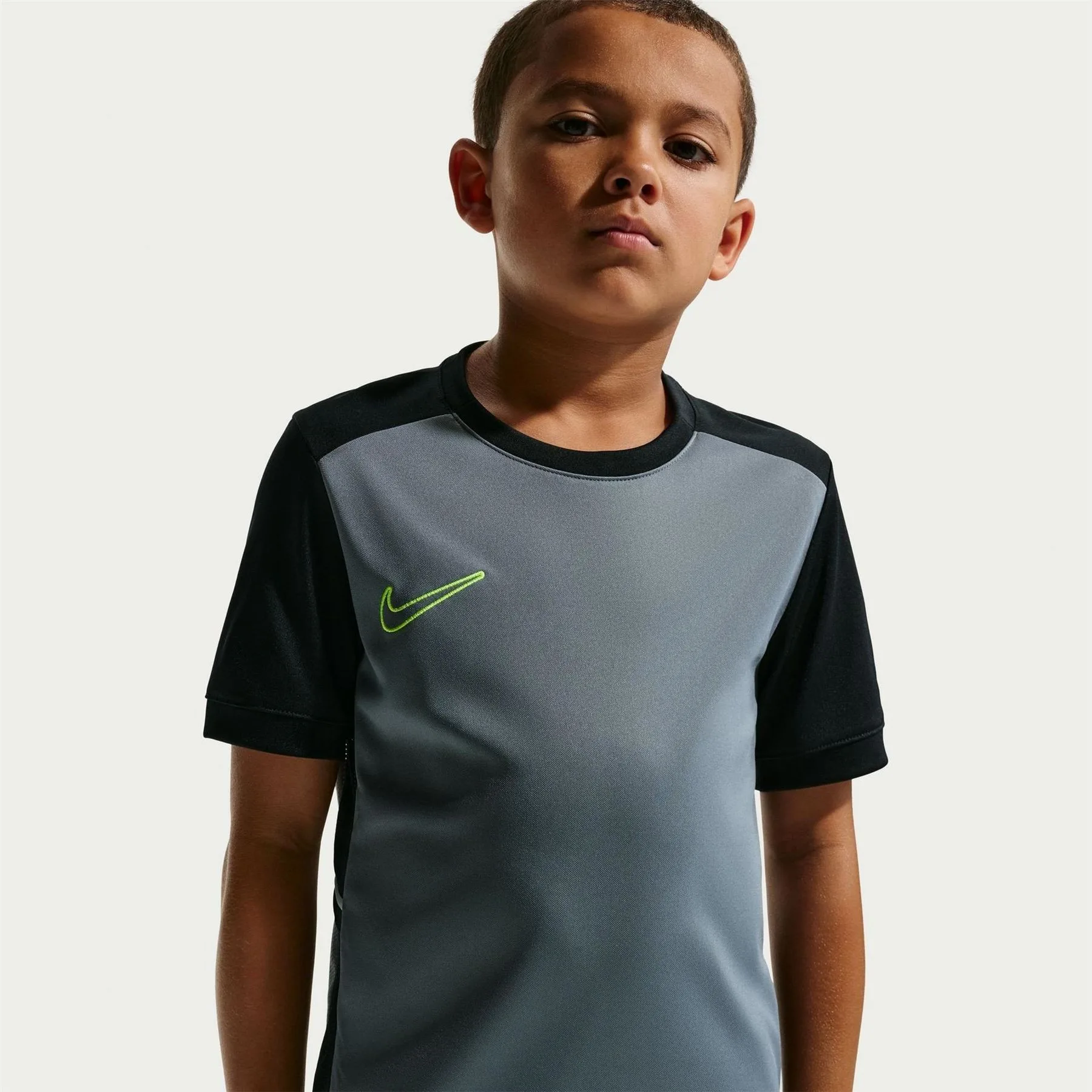 Boys Top Juniors In Cool Grey - Size 7-8y - Nike - FashionsVida
