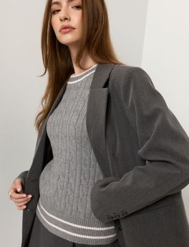 Maglione con viscosa con motivo a trecce e finitura a contrasto - grigio chiaro