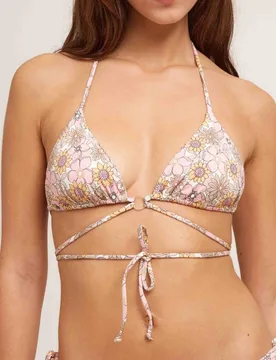 Top de bikini triángulo con cruce estampado - Bohodot - FashionsVida