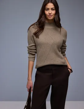 Kuscheliger Strukturpullover female Braun