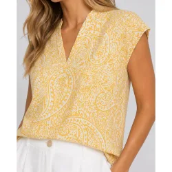 Camiseta de mujer de manga corta con escote pico
