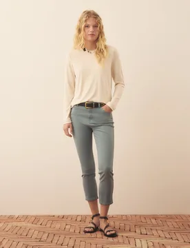 Pantalón capri de mujer con bordado - Southern Cotton - FashionsVida