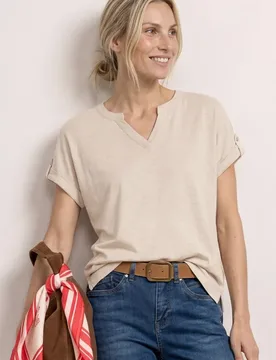 T-Shirt mit Split Neck und Knopfdetails female Beige - Street One - FashionsVida