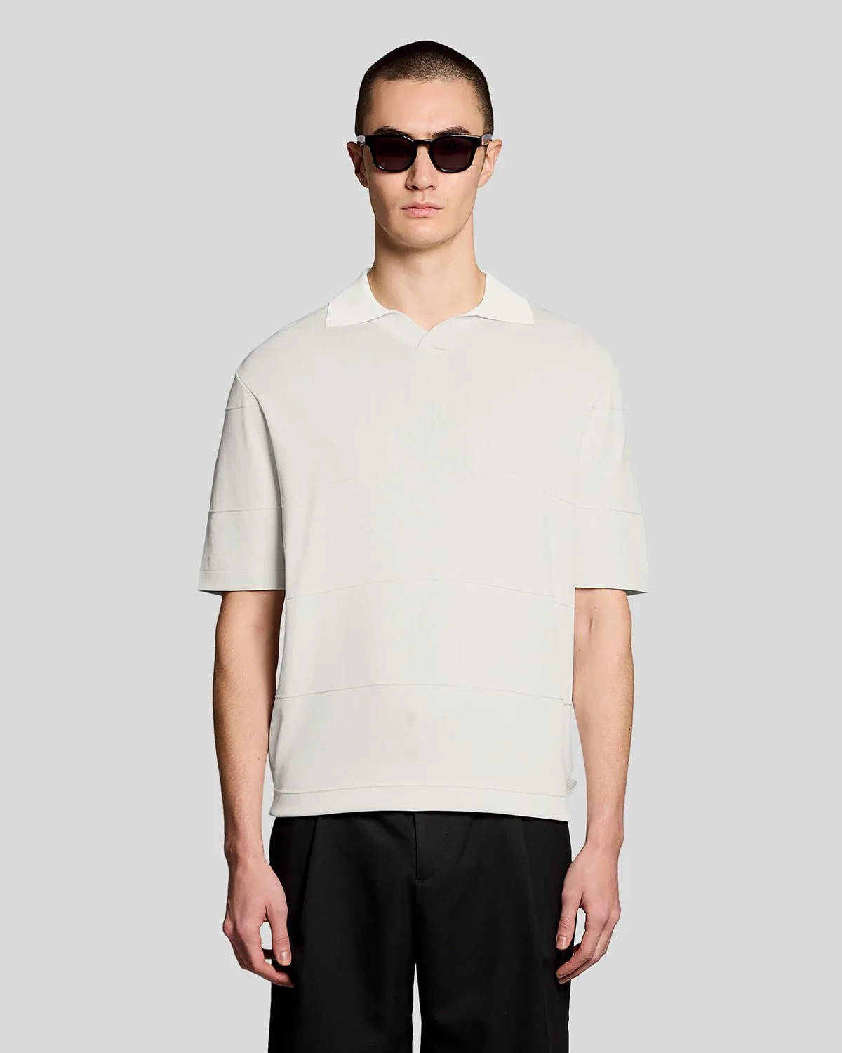 Men's Open Collar Fine Knitted Polo Shirt in Grey - Lyle & Scott - FashionsVida