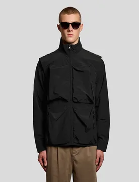 Men's Lightweight Ripstop Gilet in Black - Lyle & Scott - FashionsVida