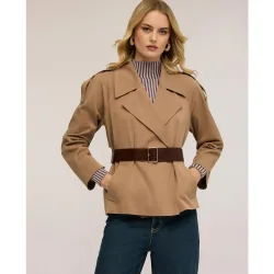 Chaqueta de mujer corta con cinturón ajuste regular