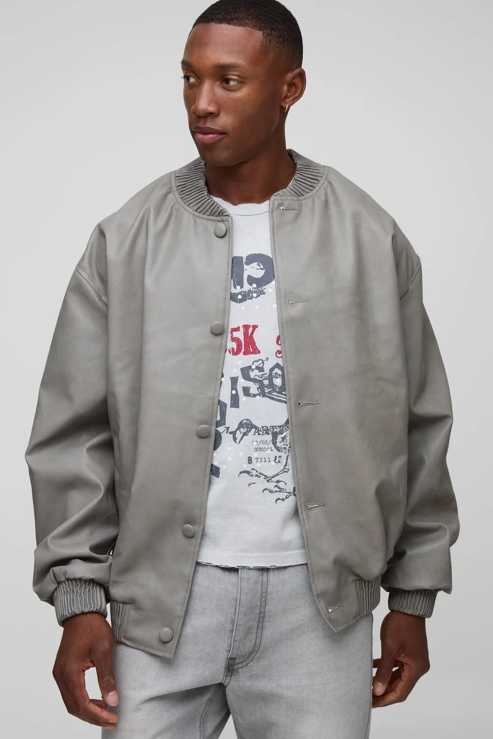Herren Oversized Fit Soft PU Bomberjacke Grey Größe Small - boohooMAN - FashionsVida