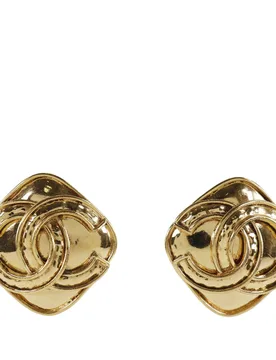 CC Gold Plated Diamond Shape Clip On Earrings - Chanel - FashionsVida